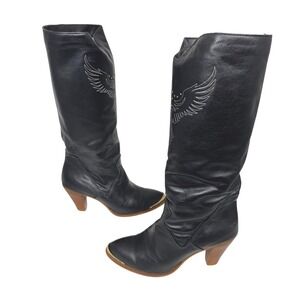 dingo Black Leather Wing-Embellished Heeled Boots with Tan Soles